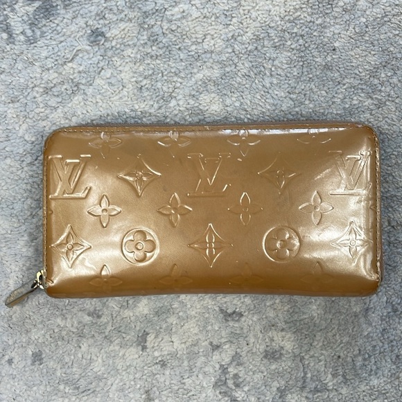 Louis Vuitton Monogram Vernis Beige Tan Zip Around Long Wallet Designer - Picture 2 of 16